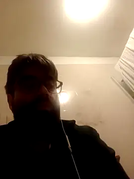 Snapshot of ynroh_87 chatting on March 12, 2026, 12:38 am ynroh 87 online show from March 12, 2026, 12:38 am