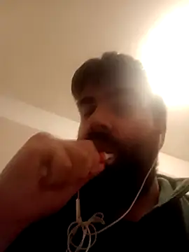 Snapshot of ynroh_87 chatting on March 13, 2026, 12:26 am ynroh 87 online show from March 13, 2026, 12:26 am