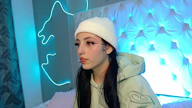 Snapshot of Megan__cole1 chatting on November 7, 2025, 3:33 am Megan cole1 online show from November 7, 2025, 3:33 am