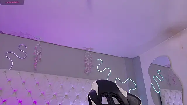 Megan  cole1 online show from March 21, 2026, 4:25 am