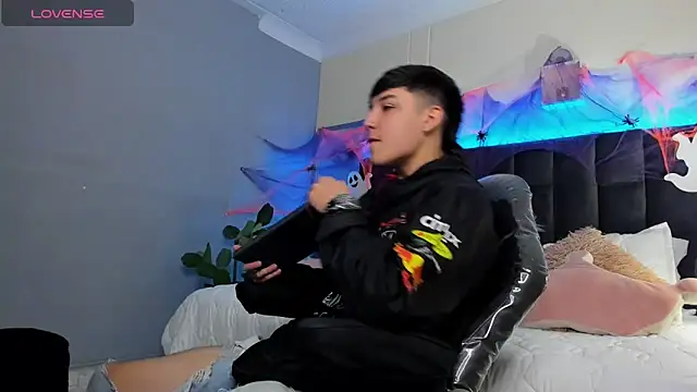 Snapshot of Ares_di_martin chatting on October 11, 2025, 1:23 pm Ares di martin online show from October 11, 2025, 1:23 pm