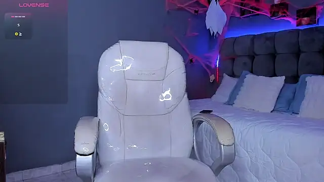 Snapshot of Ares_di_martin chatting on October 24, 2025, 4:33 am Ares di martin online show from October 24, 2025, 4:33 am