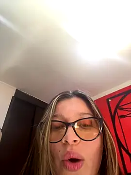 Snapshot of KoraSweett chatting on December 4, 2025, 7:13 pm KoraSweett online show from December 4, 2025, 7:13 pm