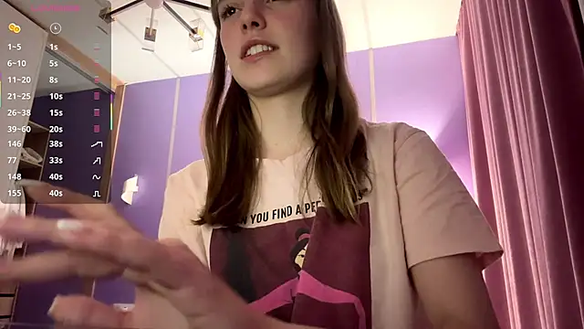 Snapshot of LinaMoonBlessed chatting on May 17, 2026, 1:33 pm LinaMoonBlessed online show from May 17, 2026, 1:33 pm