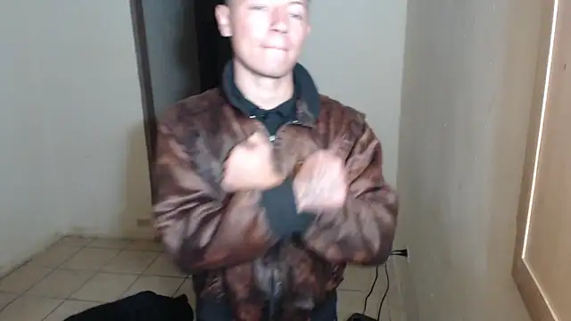 BlondZilla online show from December 19, 2025, 1:35 pm