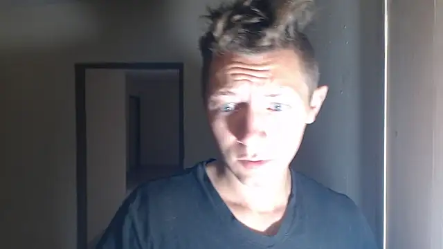 Snapshot of BlondZilla chatting on November 3, 2025, 2:31 pm BlondZilla online show from November 3, 2025, 2:31 pm