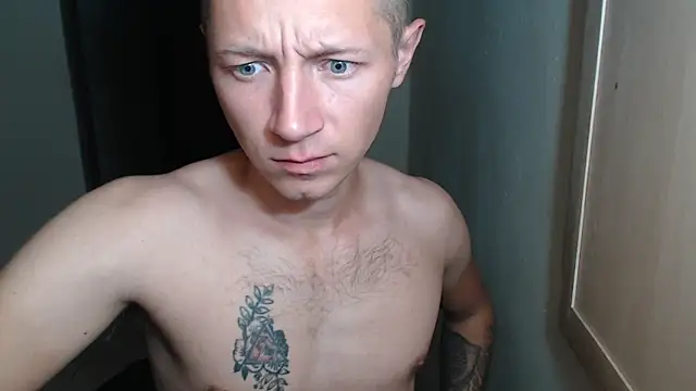 Snapshot of BlondZilla chatting on November 14, 2025, 7:45 am BlondZilla online show from November 14, 2025, 7:45 am