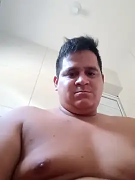 Snapshot of reguetones92 chatting on November 9, 2025, 10:52 am reguetones92 online show from November 9, 2025, 10:52 am