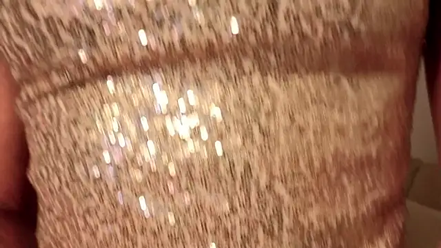 Snapshot of aerisblue chatting on November 7, 2025, 6:56 pm aerisblue online show from November 7, 2025, 6:56 pm