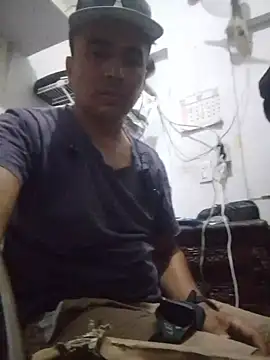 Snapshot of miroqui143 chatting on November 14, 2025, 2:21 pm miroqui143 online show from November 14, 2025, 2:21 pm