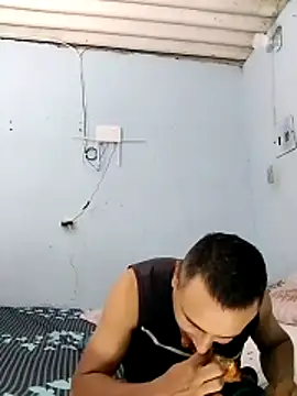 Snapshot of miroqui143 chatting on October 24, 2025, 12:09 am miroqui143 online show from October 24, 2025, 12:09 am