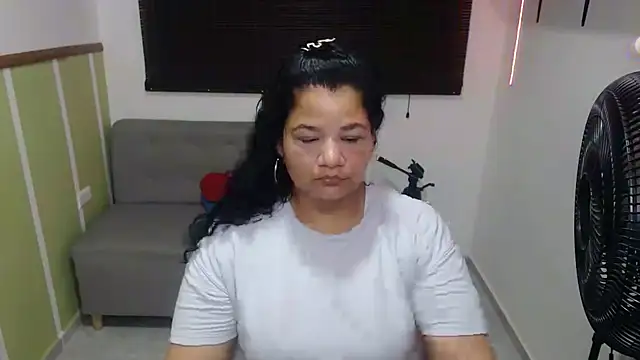 Snapshot of May_fk chatting on November 20, 2025, 4:46 am May fk online show from November 20, 2025, 4:46 am