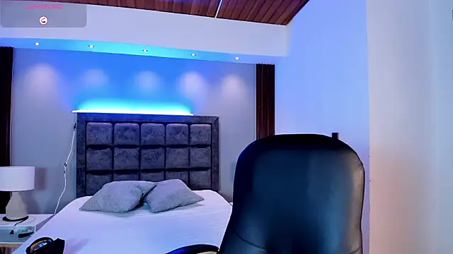 Snapshot of AidaJones chatting on February 18, 2026, 12:01 pm AidaJones online show from February 18, 2026, 12:01 pm