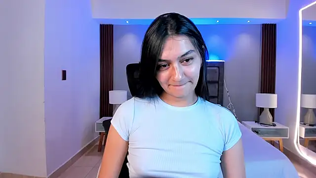 Snapshot of AidaJones chatting on October 9, 2025, 12:06 pm AidaJones online show from October 9, 2025, 12:06 pm