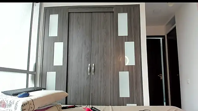 Snapshot of Vivi_Jacko chatting on November 9, 2025, 8:13 pm Vivi Jacko online show from November 9, 2025, 8:13 pm