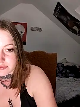 Amatrice X online show from April 22, 2026, 10:16 pm