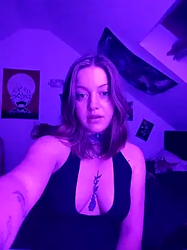 Snapshot of Amatrice_X chatting on May 7, 2026, 9:51 pm Amatrice X online show from May 7, 2026, 9:51 pm