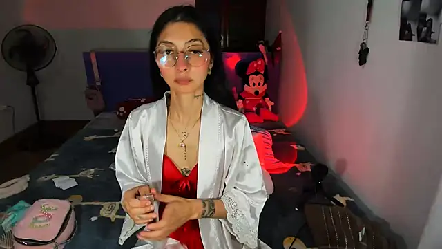 Snapshot of Anais_lux chatting on June 13, 2026, 11:56 pm Anais lux online show from June 13, 2026, 11:56 pm
