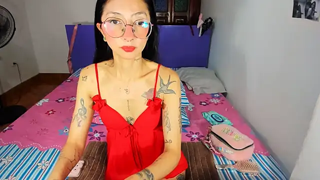 Snapshot of Anais_lux chatting on May 23, 2026, 12:20 am Anais lux online show from May 23, 2026, 12:20 am