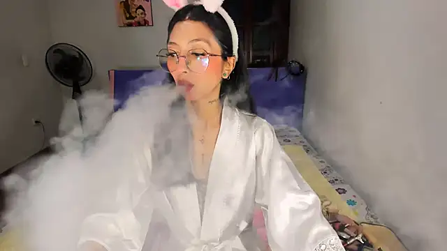 Snapshot of Anais_lux chatting on May 5, 2026, 12:13 am Anais lux online show from May 5, 2026, 12:13 am