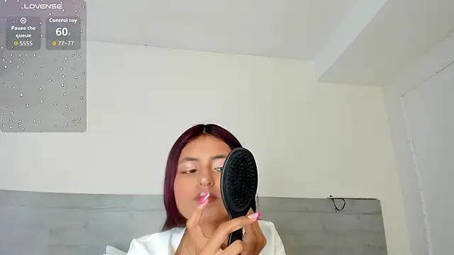 Snapshot of sunnyWhitee chatting on June 30, 2026, 7:25 pm sunnyWhitee online show from June 30, 2026, 7:25 pm