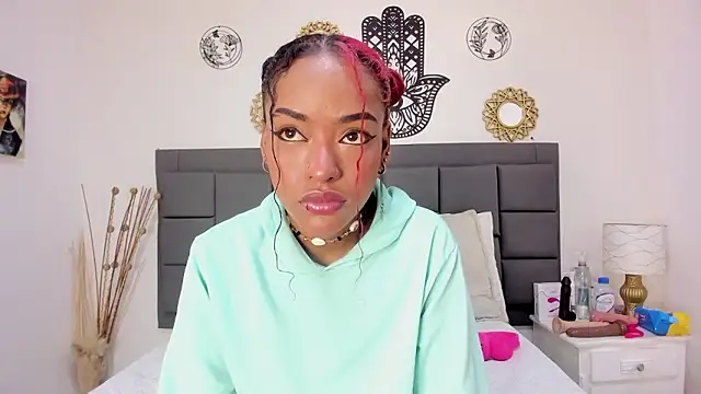 summer williams18 online show from January 15, 2026, 1:25 pm