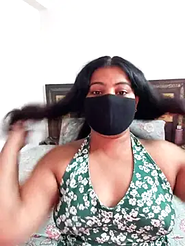 Snapshot of Aavya_007 chatting on August 3, 2026, 6:10 am Aavya 007 online show from August 3, 2026, 6:10 am