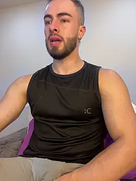 Snapshot of MaxDell chatting on February 25, 2026, 6:52 pm MaxDell online show from February 25, 2026, 6:52 pm