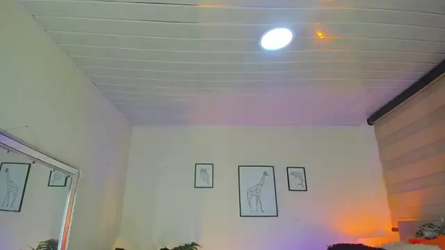 LusyKitty online show from October 9, 2025, 3:45 pm