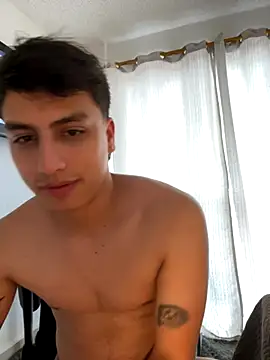 Snapshot of ErosVale chatting on November 14, 2025, 12:53 pm ErosVale online show from November 14, 2025, 12:53 pm