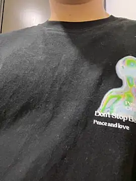 Snapshot of ErosVale chatting on October 17, 2025, 5:11 am ErosVale online show from October 17, 2025, 5:11 am