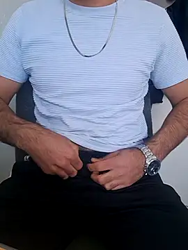 Snapshot of esmerkralkobra chatting on October 30, 2025, 11:08 am esmerkralkobra online show from October 30, 2025, 11:08 am