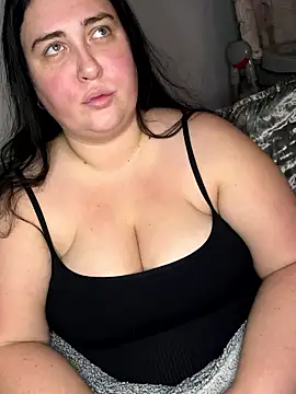 Snapshot of roxey-1997 chatting on October 21, 2025, 9:36 pm roxey-1997 online show from October 21, 2025, 9:36 pm