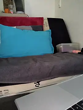 Snapshot of Volcaniiia chatting on April 14, 2026, 4:01 pm Volcaniiia online show from April 14, 2026, 4:01 pm