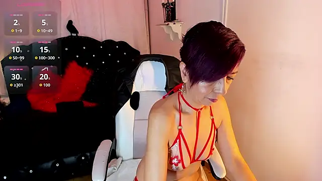 Snapshot of Trinityy__ chatting on November 10, 2025, 8:03 pm Trinityy online show from November 10, 2025, 8:03 pm