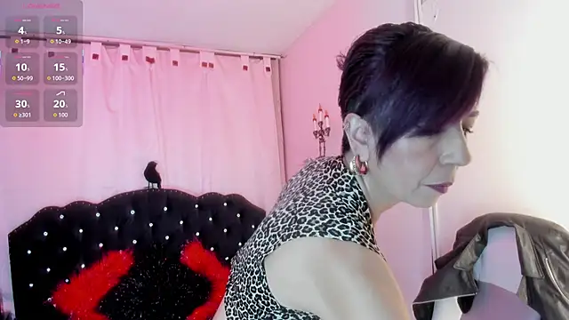 Snapshot of Trinityy__ chatting on October 16, 2025, 6:27 pm Trinityy online show from October 16, 2025, 6:27 pm