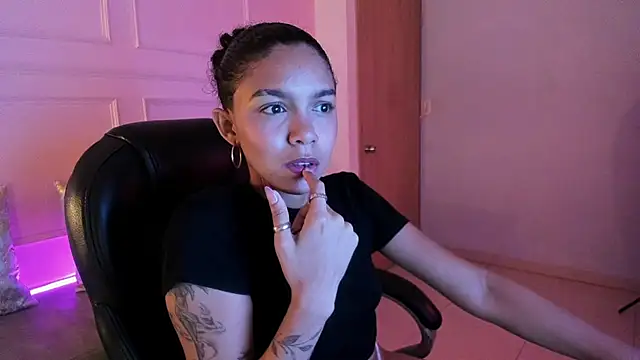 aitana kahlo online show from February 2, 2026, 8:08 pm