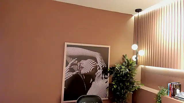 Snapshot of Skyyle_ chatting on November 7, 2025, 1:59 pm Skyyle online show from November 7, 2025, 1:59 pm