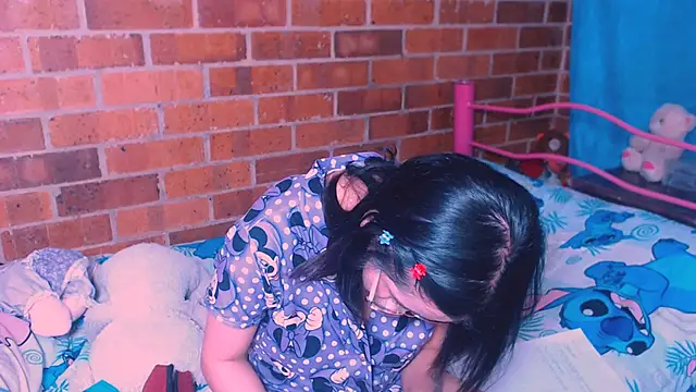 Snapshot of danaiisabella chatting on October 31, 2025, 2:52 am danaiisabella online show from October 31, 2025, 2:52 am