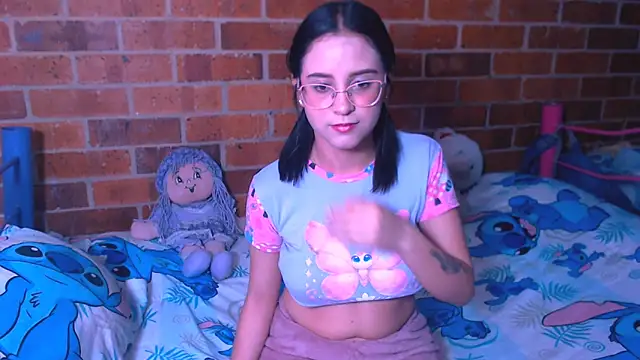 Snapshot of danaiisabella chatting on October 29, 2025, 4:00 am danaiisabella online show from October 29, 2025, 4:00 am