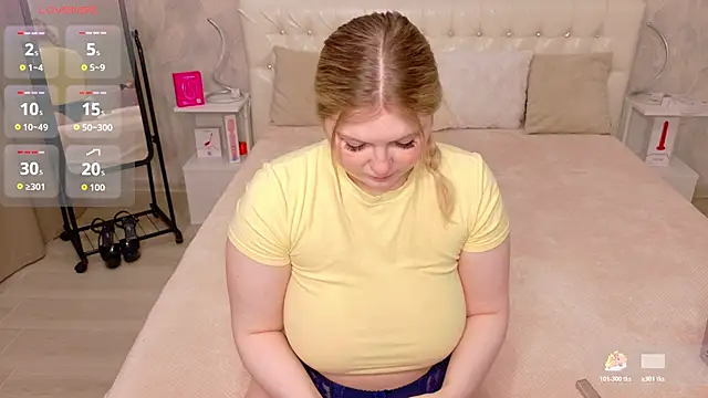 Snapshot of AmeliaDiamond chatting on November 19, 2025, 7:03 pm AmeliaDiamond online show from November 19, 2025, 7:03 pm