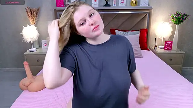 Snapshot of AmeliaDiamond chatting on October 13, 2025, 12:34 am AmeliaDiamond online show from October 13, 2025, 12:34 am