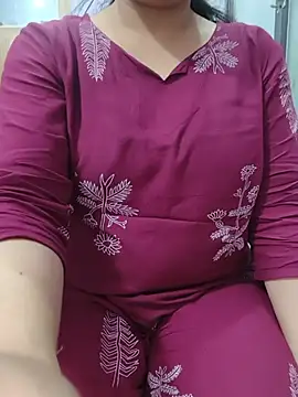 Snapshot of roshni_agrawal0 chatting on June 24, 2026, 8:57 am roshni agrawal0 online show from June 24, 2026, 8:57 am