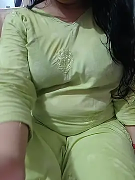 Snapshot of roshni_agrawal0 chatting on July 7, 2026, 10:52 am roshni agrawal0 online show from July 7, 2026, 10:52 am