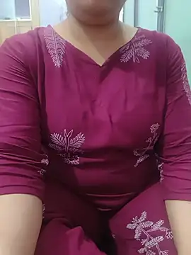Snapshot of roshni_agrawal0 chatting on June 27, 2026, 7:58 am roshni agrawal0 online show from June 27, 2026, 7:58 am
