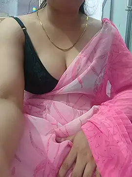 Snapshot of roshni_agrawal0 chatting on August 4, 2026, 7:02 am roshni agrawal0 online show from August 4, 2026, 7:02 am