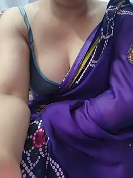 Snapshot of roshni_agrawal0 chatting on August 3, 2026, 7:49 am roshni agrawal0 online show from August 3, 2026, 7:49 am