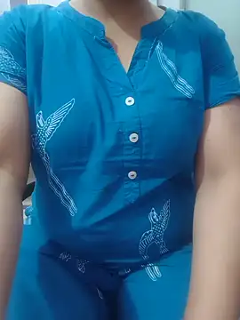 Snapshot of roshni_agrawal0 chatting on June 18, 2026, 7:51 am roshni agrawal0 online show from June 18, 2026, 7:51 am