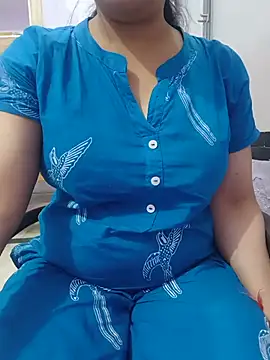 Snapshot of roshni_agrawal0 chatting on June 1, 2026, 10:15 am roshni agrawal0 online show from June 1, 2026, 10:15 am