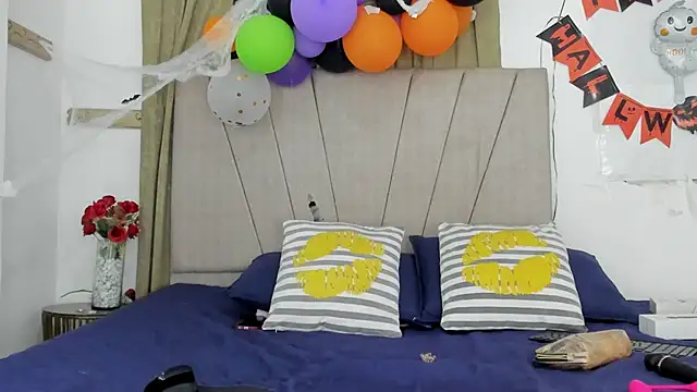 Snapshot of Lady_miss___ chatting on October 30, 2025, 12:25 pm Lady miss online show from October 30, 2025, 12:25 pm